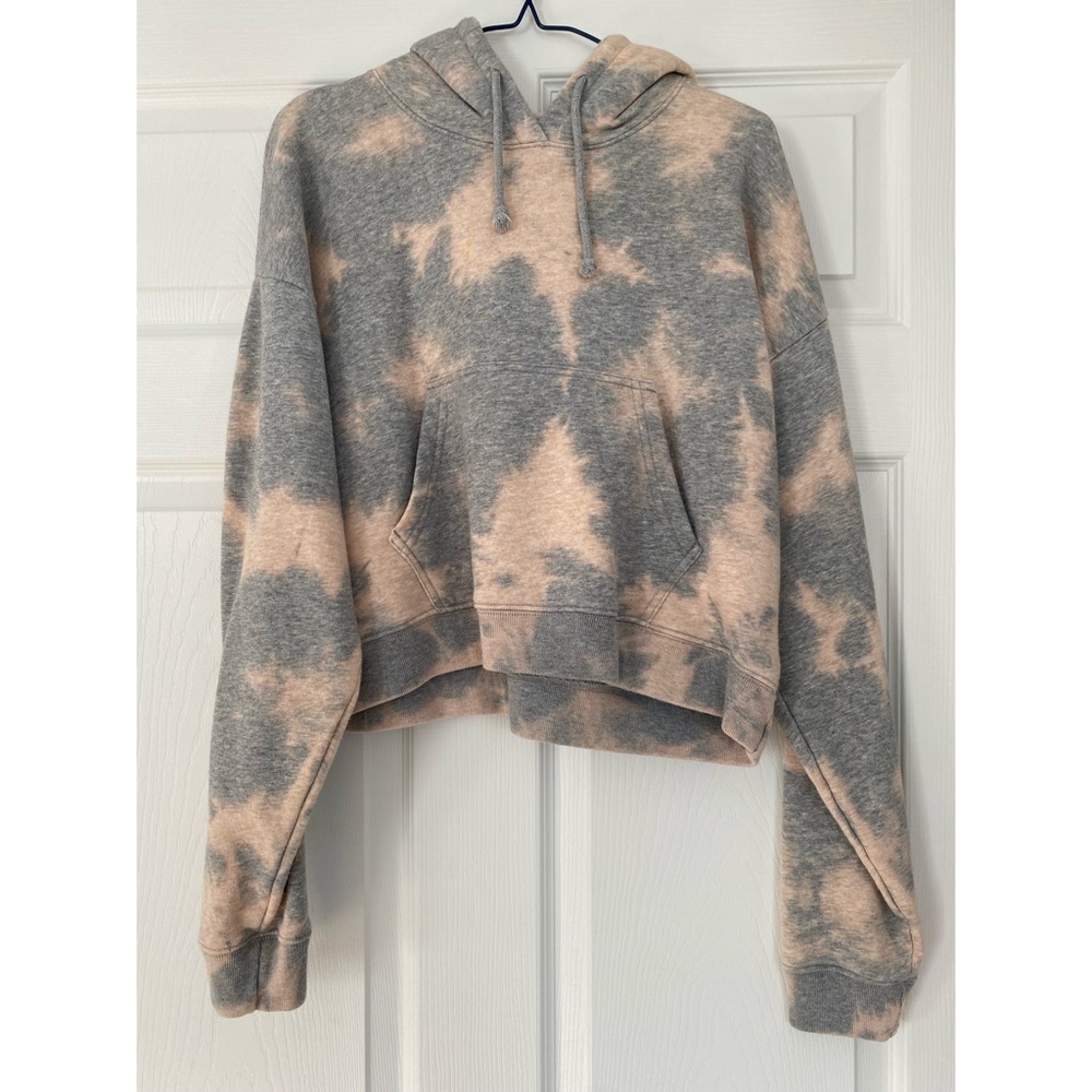 Aritzia Gray and Cream Tie-Dye Hoodie